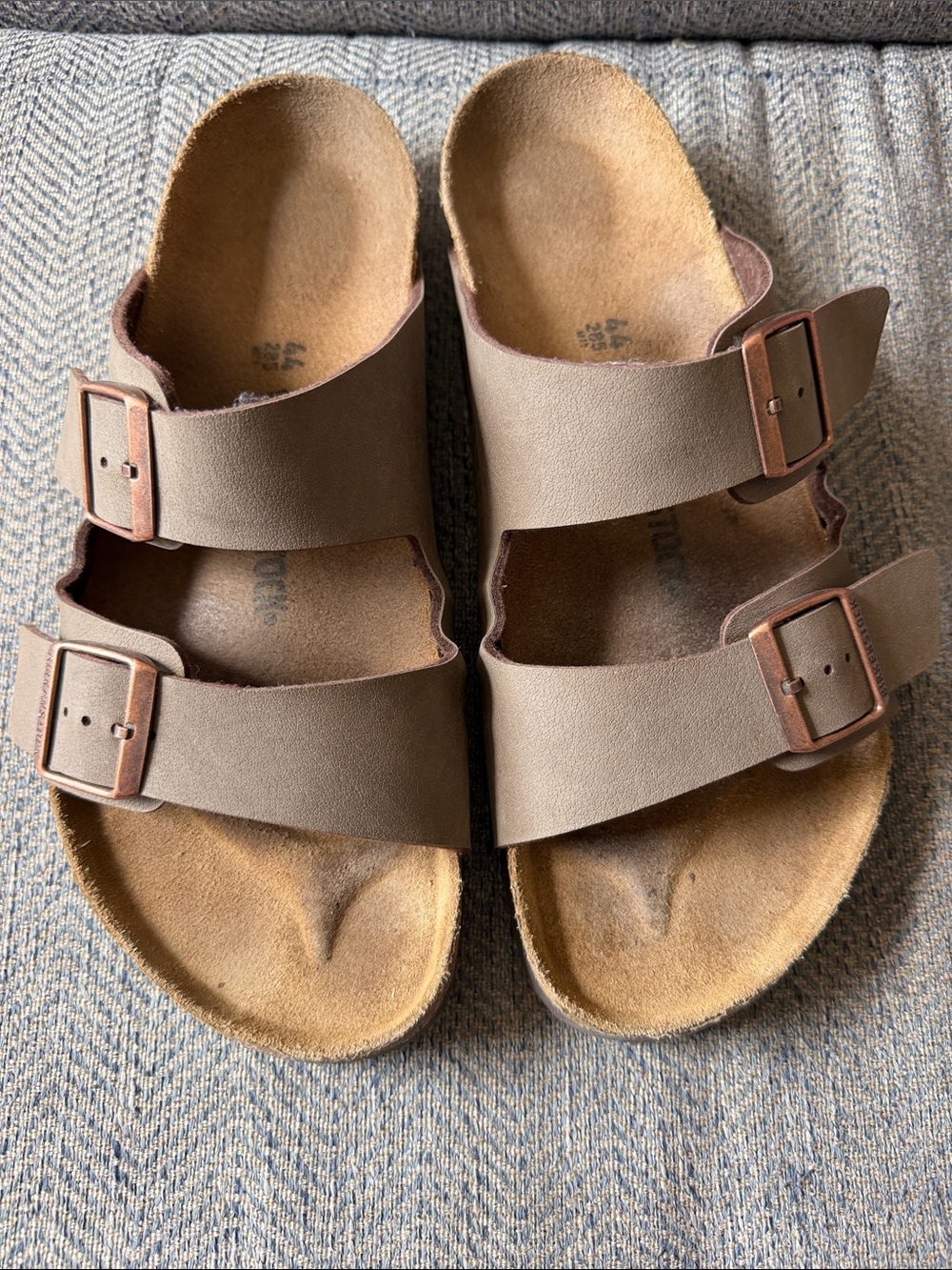 Birkenstocks Arizona Men’s Taupe Leather Slide Sandals Size: 44 / M11